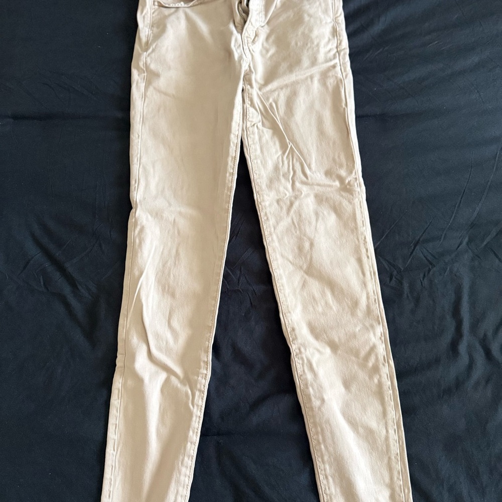 American Eagle Beige Skinny Jeans! 🥰